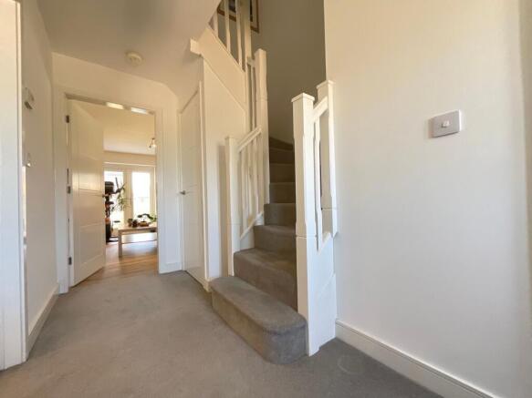 4 bed Detached for sale Image 9