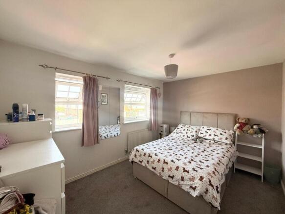 2 bed End of Terrace to rent Image 9