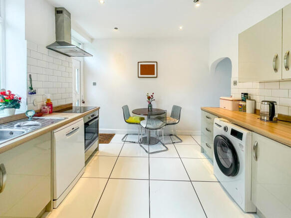 2 bed Terraced for sale Image 6