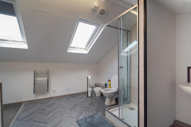 5 bed House of Multiple Occupation for sale Image 6
