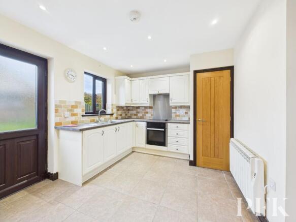 Kitchen / Dining