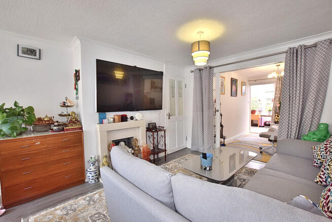 3 bed Semi-Detached for sale Image 4