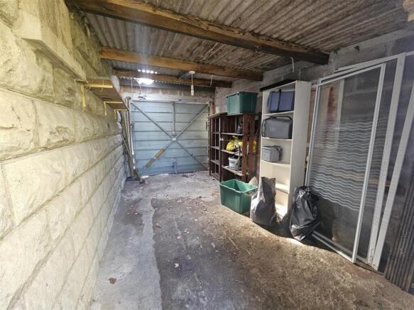 Garage.jpg