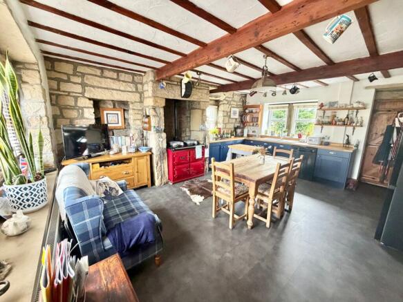 3 bed Detached for sale Image 4