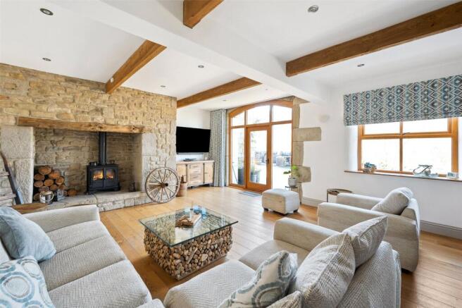 5 bed Detached for sale Image 5