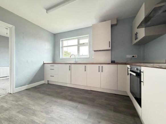 3 bed Semi-Detached for sale Image 10
