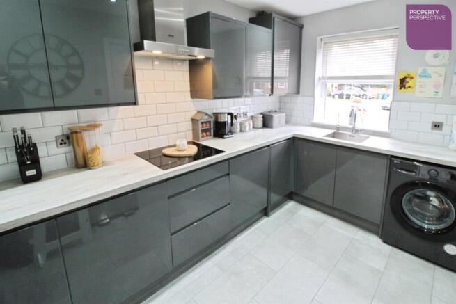 3 bed Semi-Detached for sale Image 4