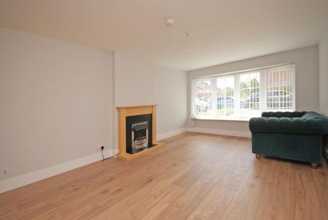 2 bed End of Terrace to rent Image 5