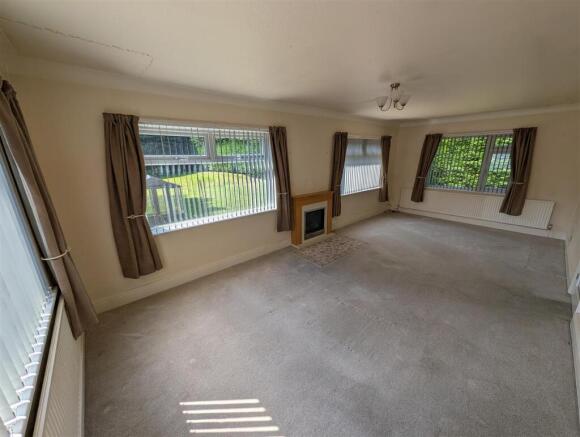 House in Bradford, Keighley - More