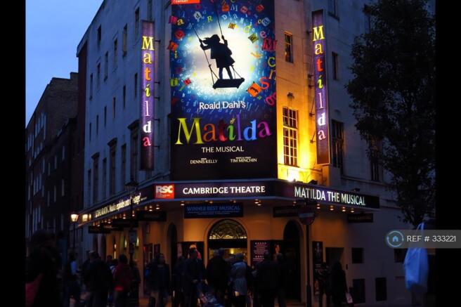 2 Min To Theatre