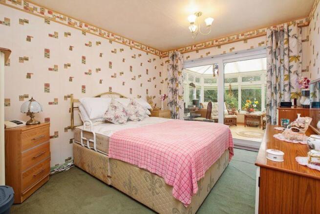 Downstairs Bed...