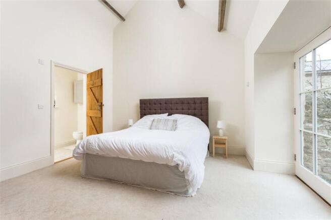 4 bed Detached for sale Image 8