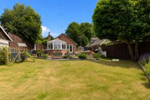 25 Mereworth, Fairview Road, Headley Down, Bordon GU35 8HG