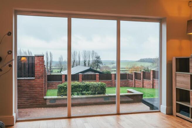 3 bed Detached for sale Image 7