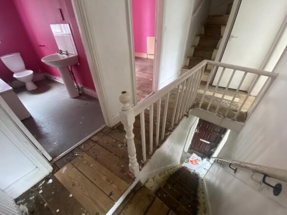 4 bed Terraced for sale Image 11