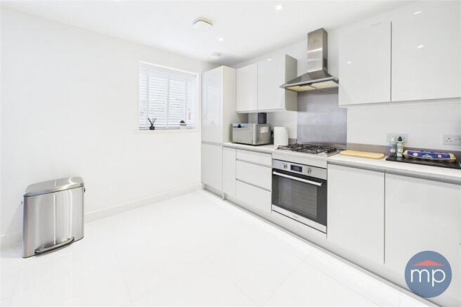 3 bed Semi-Detached for sale Image 8