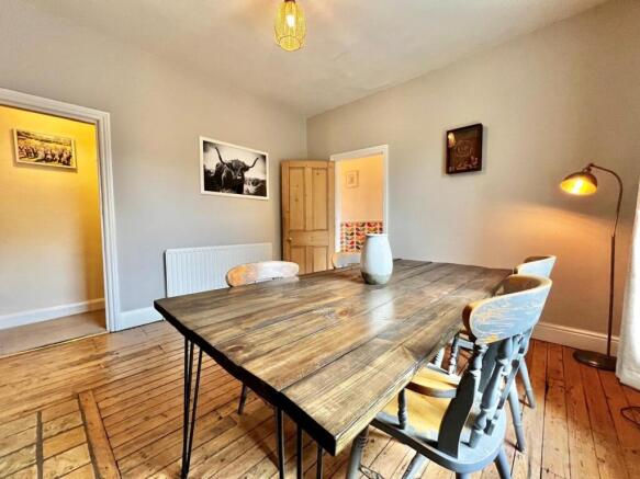 4 bed Terraced for sale Image 8