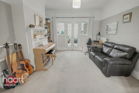 High Street, Reepham