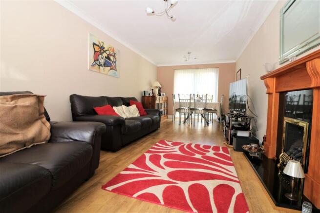 Lounge/Dining Room