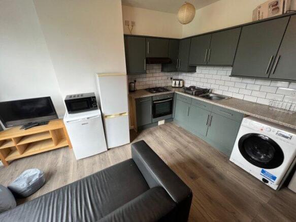 beechwood-crescent-ls4-2ll-1058119