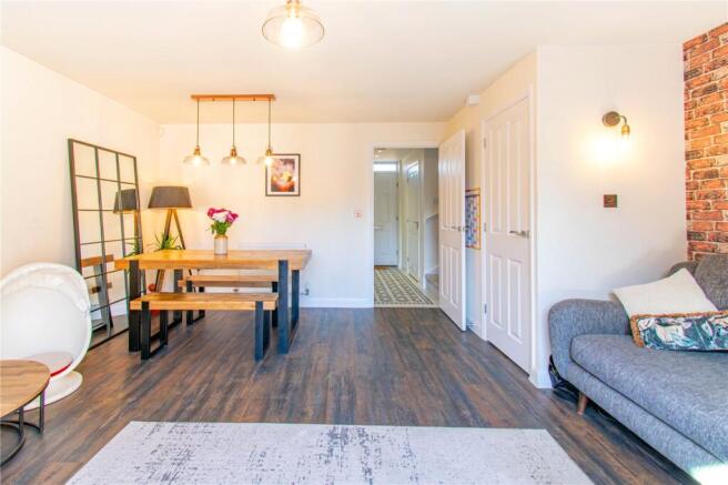 Great Crescent, Newbury, Berkshire, RG14 photo 4