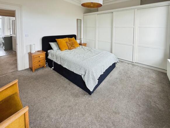 4 bed Terraced for sale Image 10