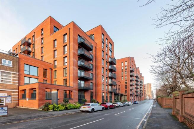208 The Regent, B4 6LS_9200.jpg