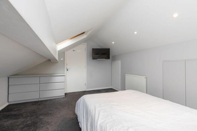 Loft room 1