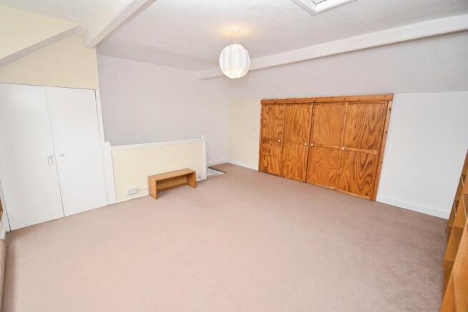 3 bed Semi-Detached for sale Image 9