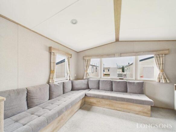 Cam02173g0 Pr0327 Still027