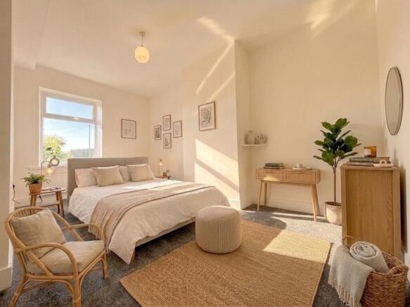 4 bed Semi-Detached for sale Image 7