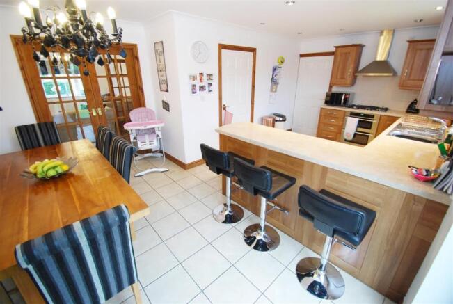 Dining/Kitchen