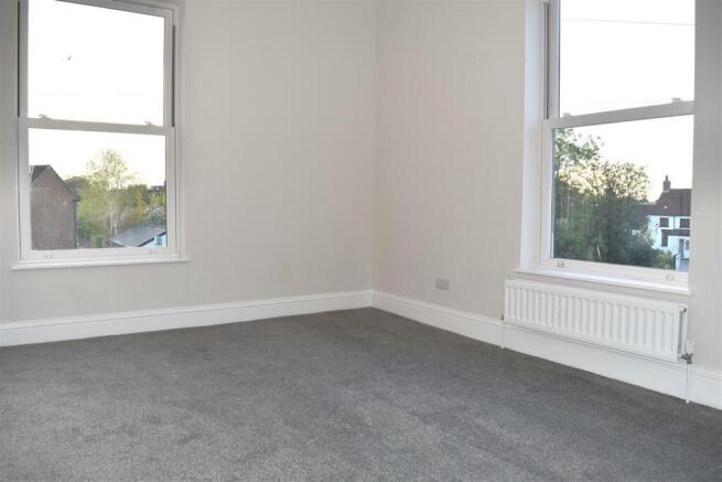 4 bed Detached for sale Image 12