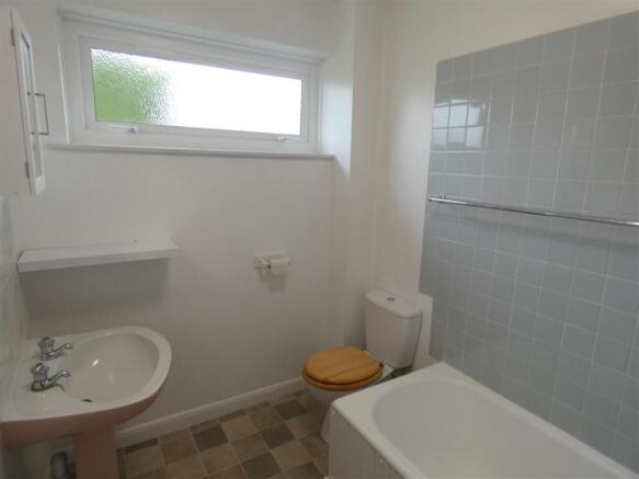 Bathroom.JPG