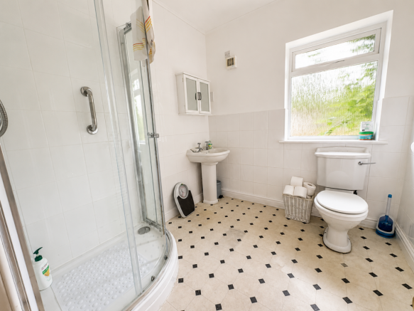 3 bed Semi-Detached for sale Image 6