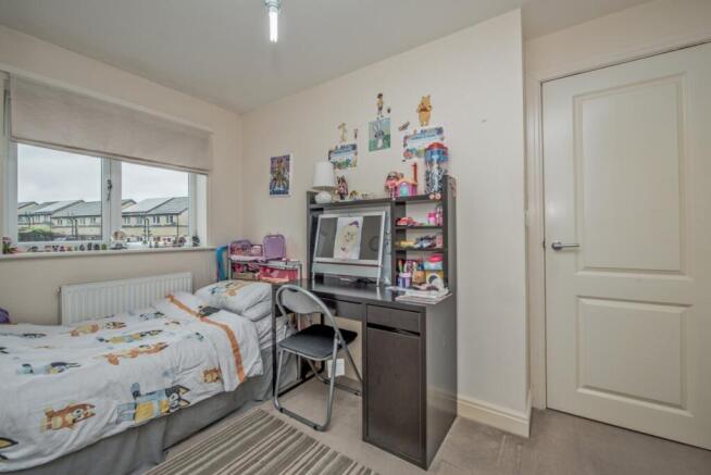 3 bed Semi-Detached for sale Image 10