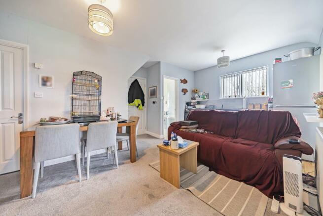 Living Room / Dining