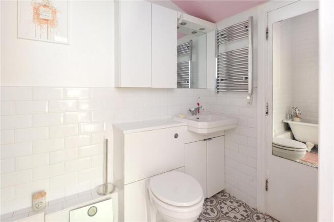 En-Suite Bathroom