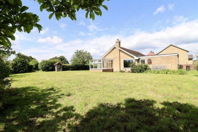 2 bed House for sale Image 7