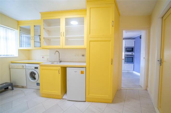 4 bed Detached for sale Image 12