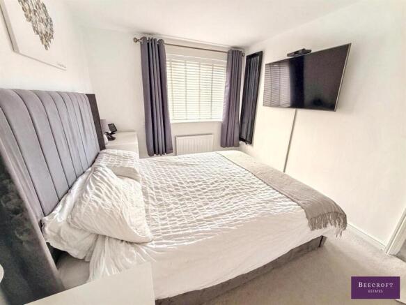 4 bed Detached for sale Image 12