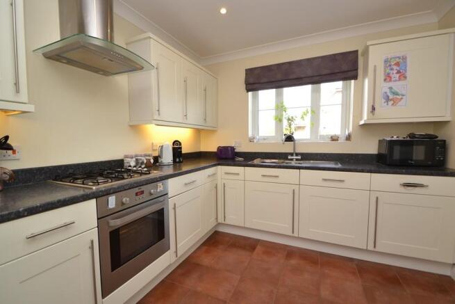 kitchen / breakfast 