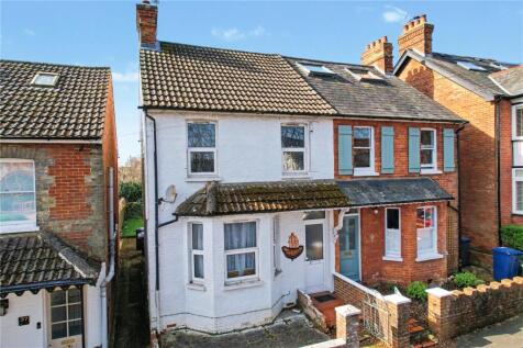 St. James Avenue, Farnham, Surrey, GU9