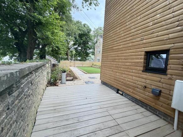 1 bed Apartment to rent Image 10