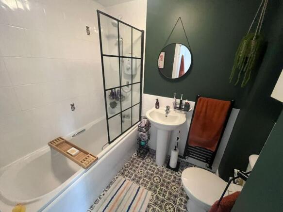 Photo 9