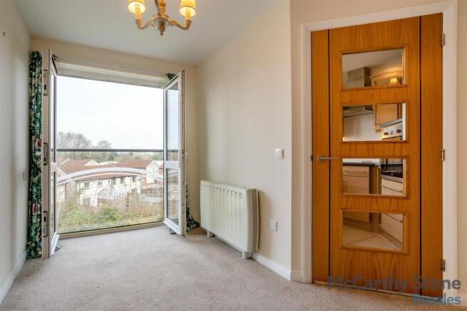 1 bed Apartment for sale Image 12