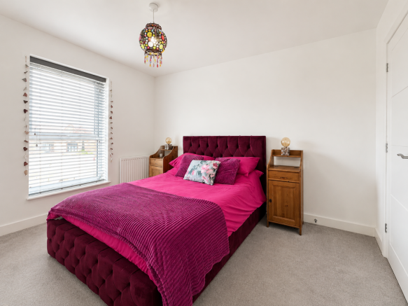 4 bed Detached for sale Image 9