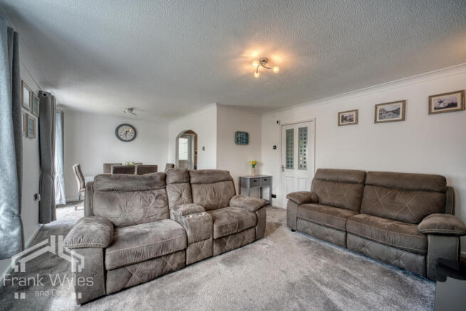 Cardwell Close, Warton photo 4