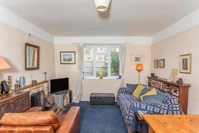 Lounge/Dining Room