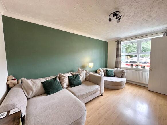Honeysuckle Close, Sale, Greater Manchester, M23 photo 4
